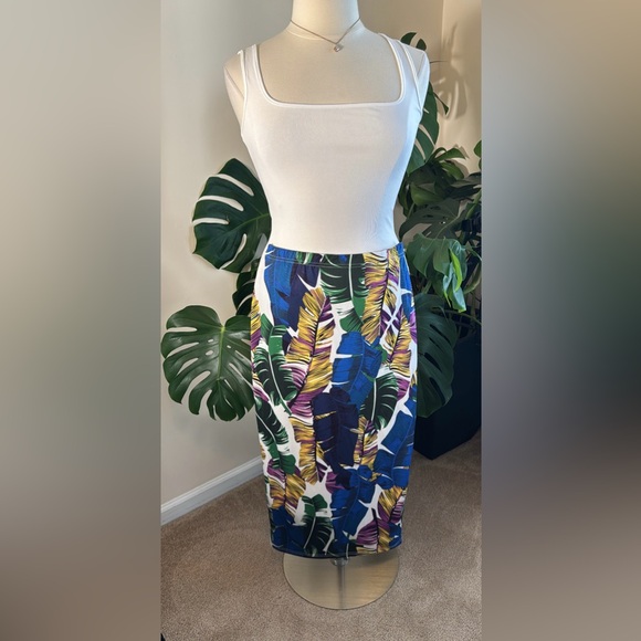 Feather Print Midi Skirt - Picture 5 of 14